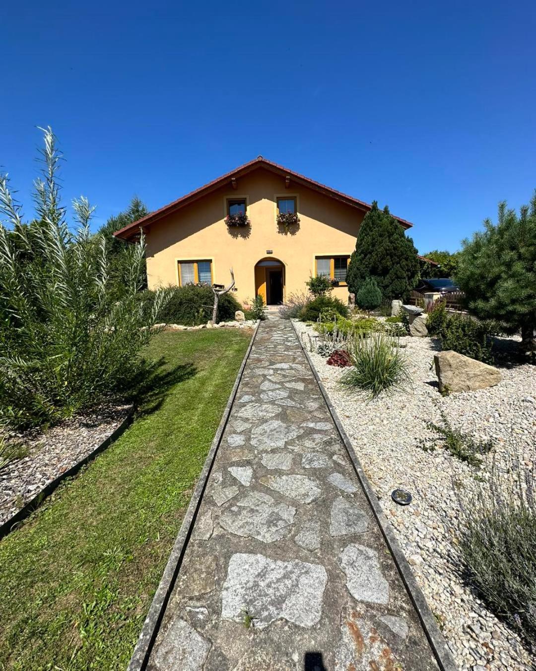 Holiday Home U Lubose Trhove Sviny Bagian luar foto